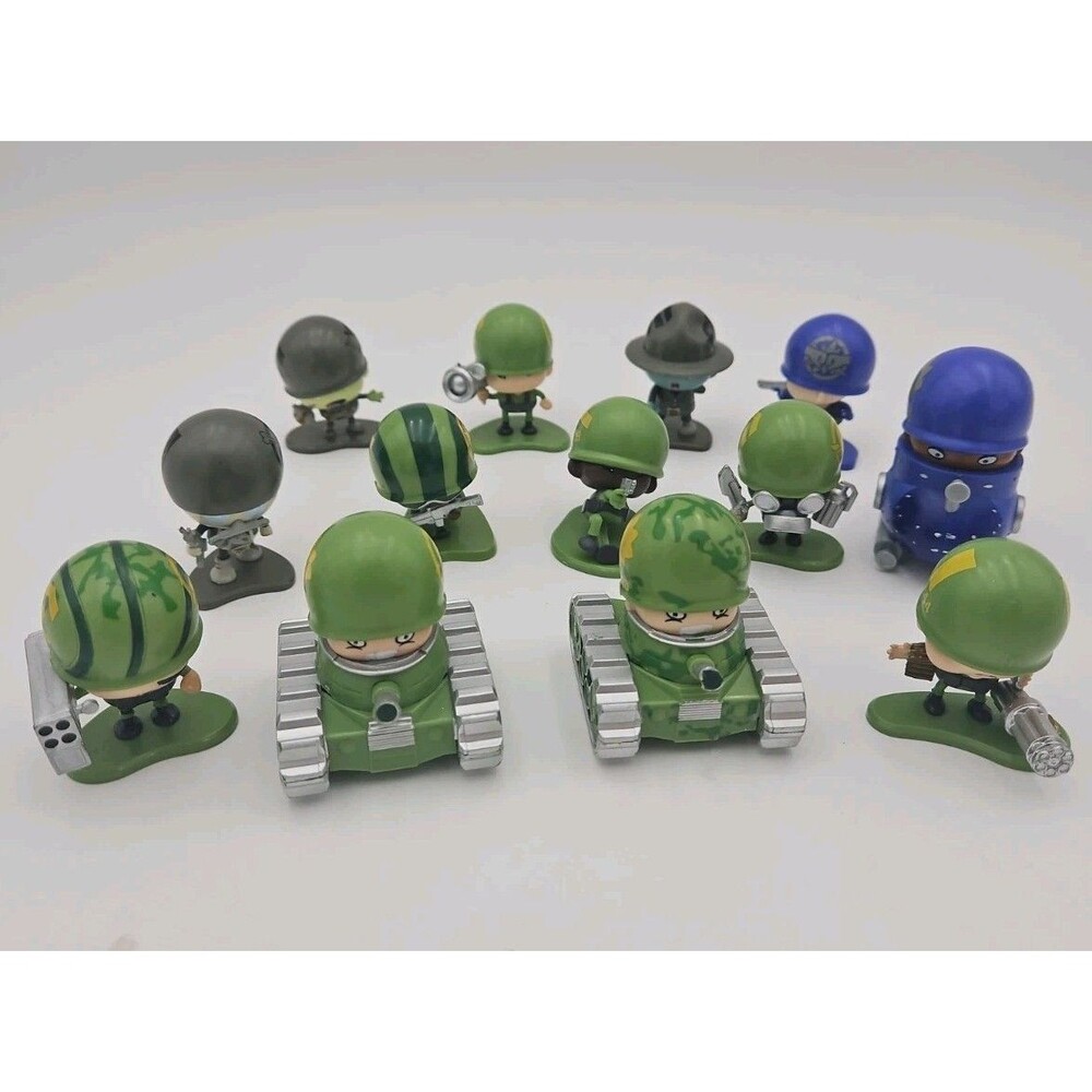 MGA Awesome Little Green Men Army, Soldier Figures Lot Of 13